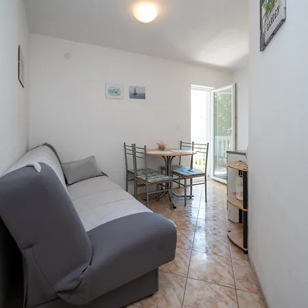 Apartment With Parking Space - Biograd - 22462 Pakostane