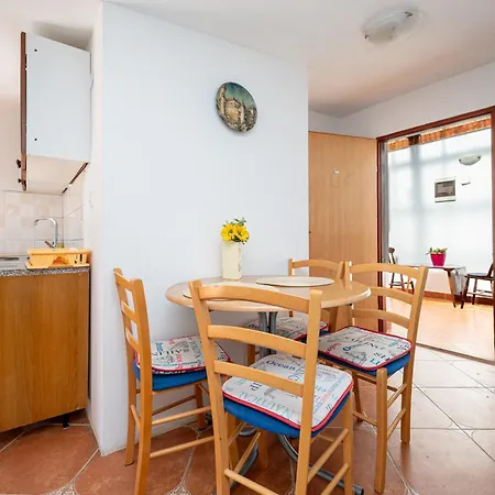 With Parking Space - Biograd - 22462 Pakostane