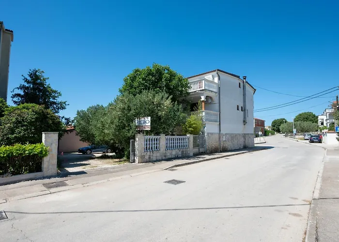 Apartmán With Parking Space Pakostane, Biograd - 22462 *